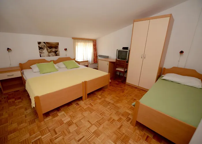 With Parking Space - Diklo, - 15338 Apartamento Zadar