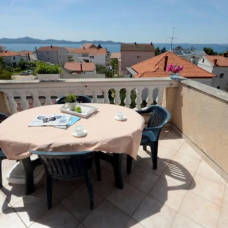 Lägenhet With Parking Space Zadar - Diklo, Zadar - 15338 Diklo