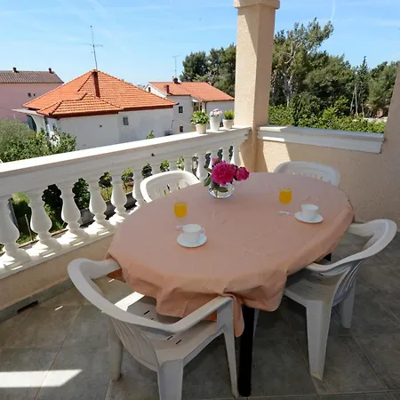 Lägenhet With Parking Space Zadar - Diklo, Zadar - 15338 *